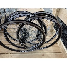 Колесо 24" MTB дв.обод переднее пром.подш.под диск 6 отв.